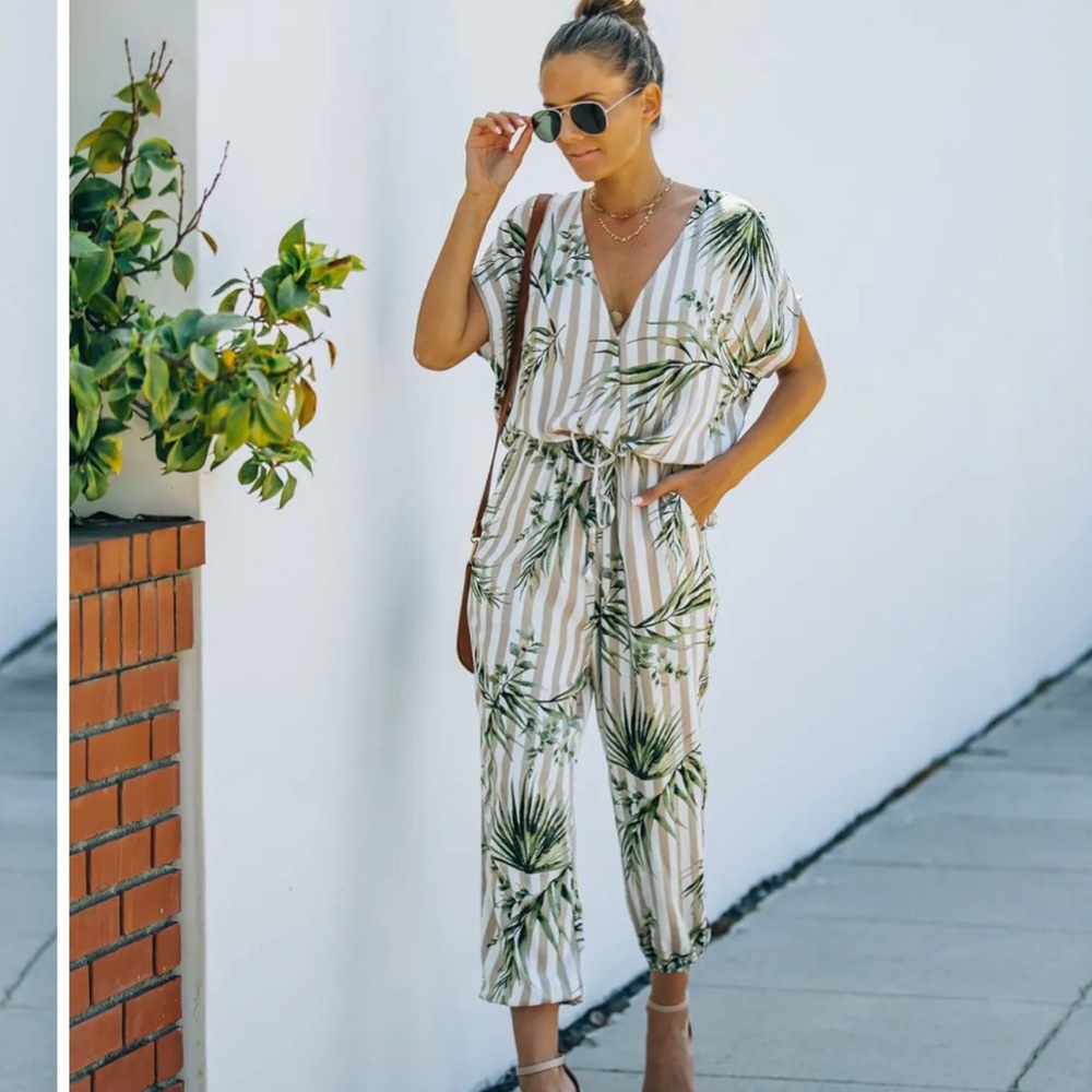 Vici Sunset View Pocketed Stripe Palm Print Jumpsuit L NWOT